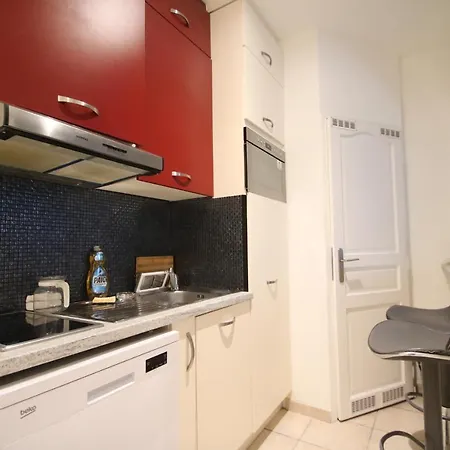 Apartman Comte De Centre *